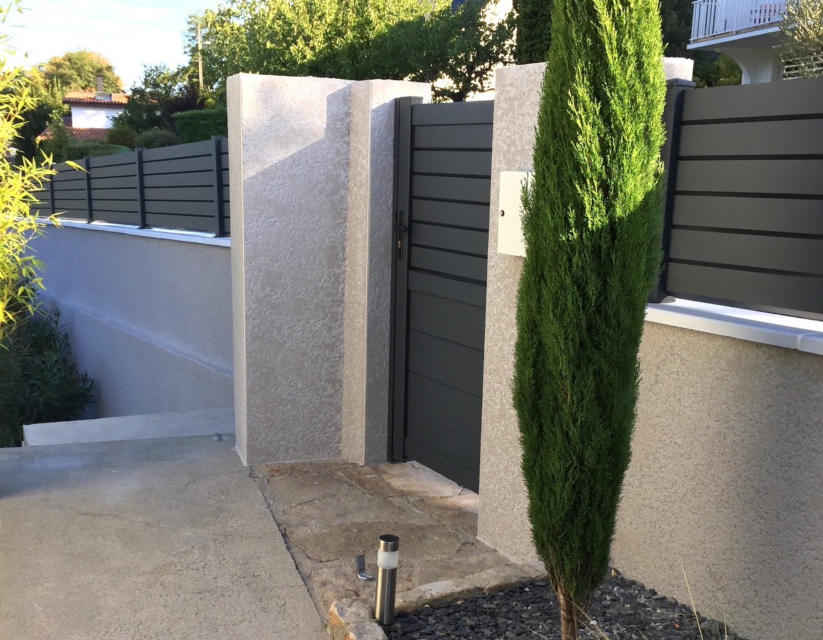 Des gammes compl&egrave;tes de cl&ocirc;tures, portails, garde-corps, pour embellir et s&eacute;curiser votre maison Riedisheim