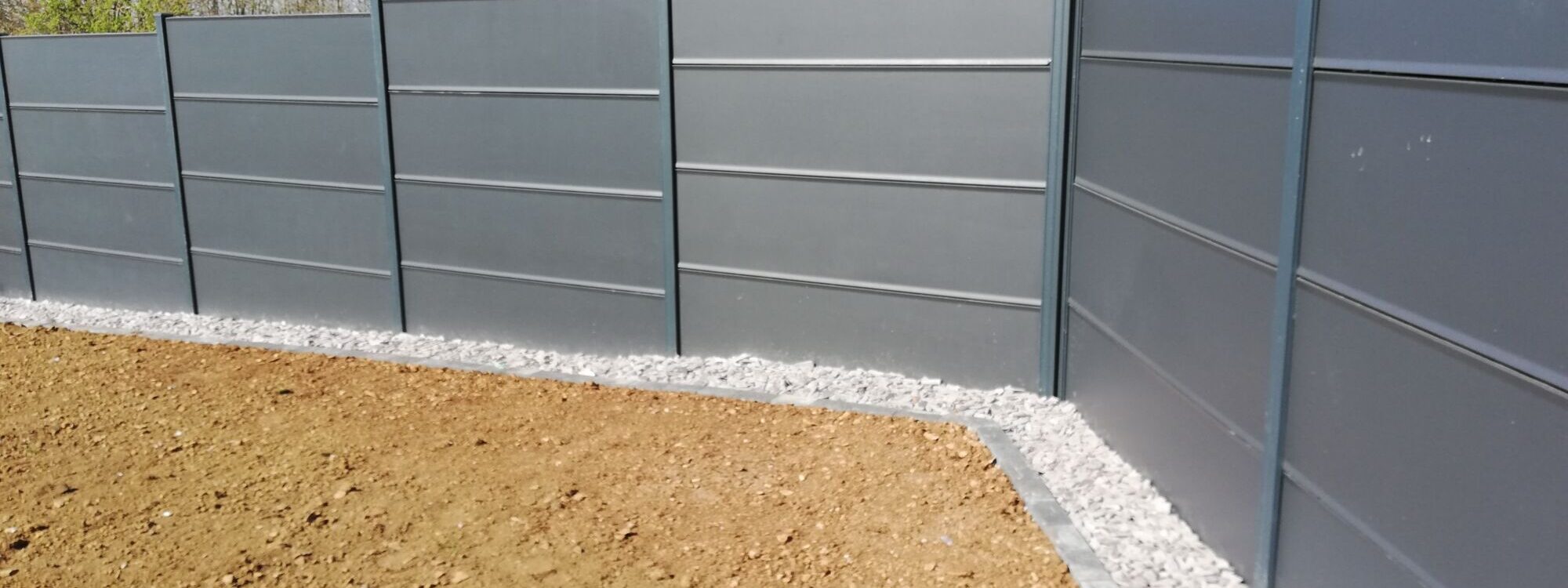 Pourquoi choisir la cl&ocirc;ture en b&eacute;ton pour son jardin ? Colmar