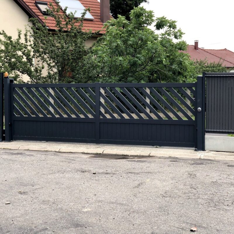 PORTILLON ALU 1 800X800 | Procloture Portails et portillons en aluminium ajouré Cernay 5