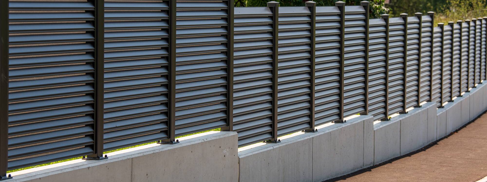 Comment nettoyer une cl&ocirc;ture composite ? Thann