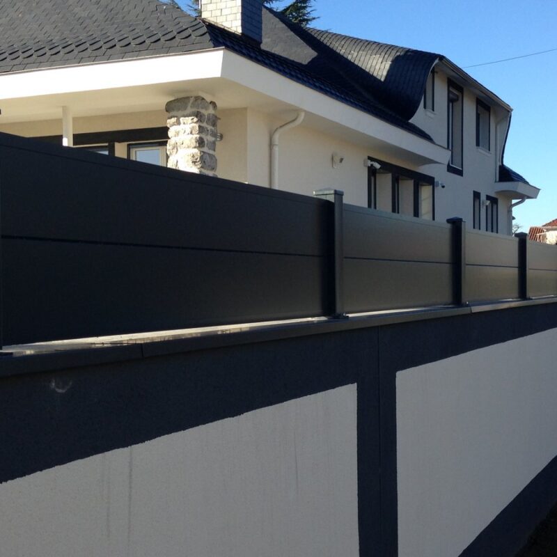 CLOTURE LAMES PLEINES 200 HORIZ CH5 800X800 | Procloture Clôtures en aluminium Mulhouse 44