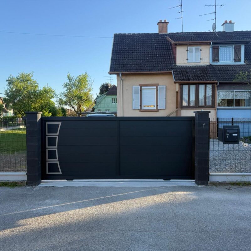 PORTAIL COULISSANT MARGAUX 800X800 | Procloture Portails et portillons en aluminium plein Thann 23